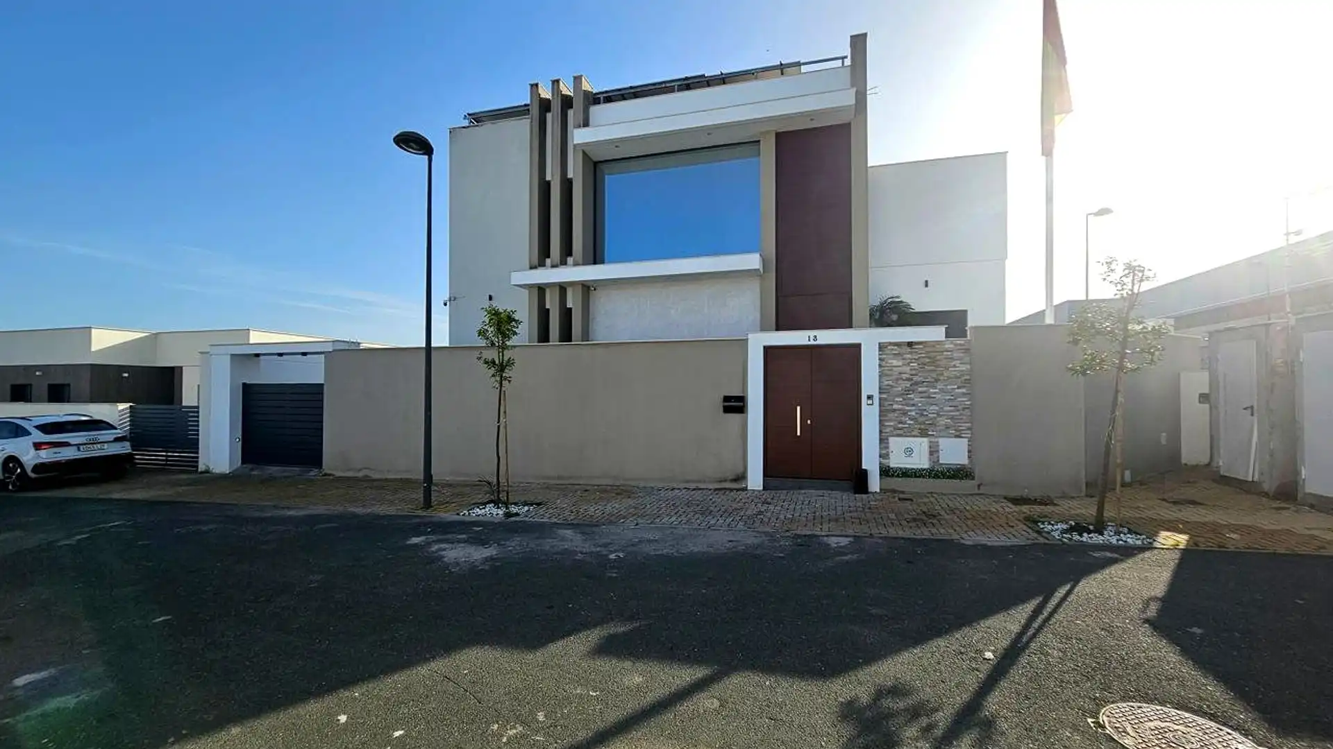 Vista exterior de Casa o chalet en venta en Alcalá de Guadaira con Aire acondicionado, Jardín privado y Terraza