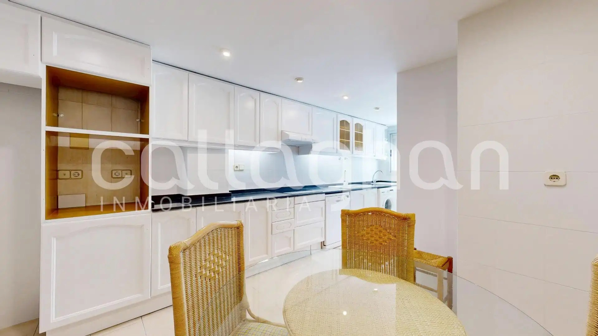 Cocina de Piso en venta en Valencia con Calefacción, Terraza y Balcón