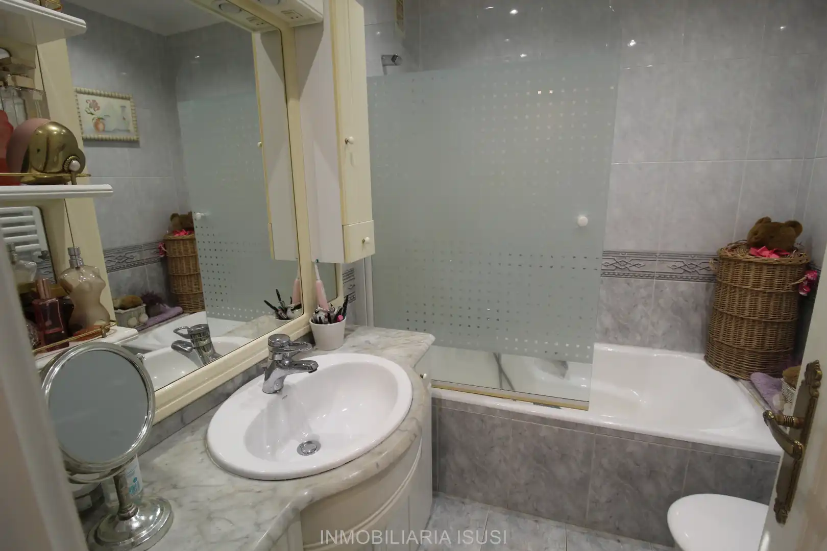 Baño de Piso en venta en Santurtzi  con Calefacción, Trastero y Balcón