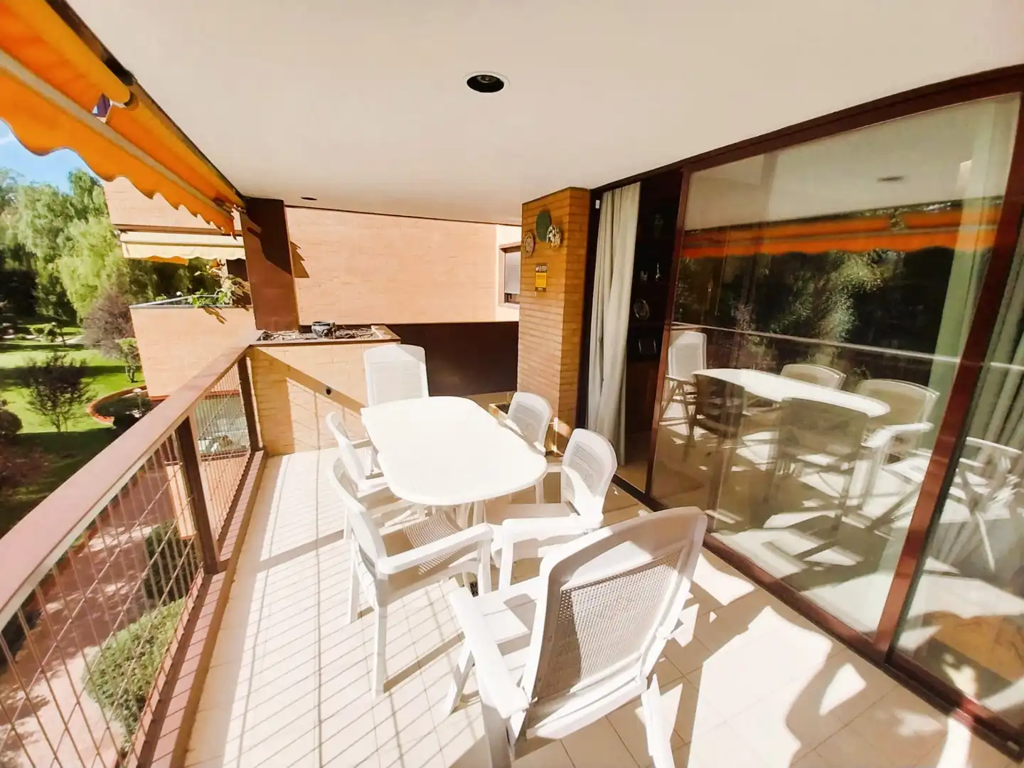 Piso con piscina en venta en Avenida de los Madroños, imagen 10