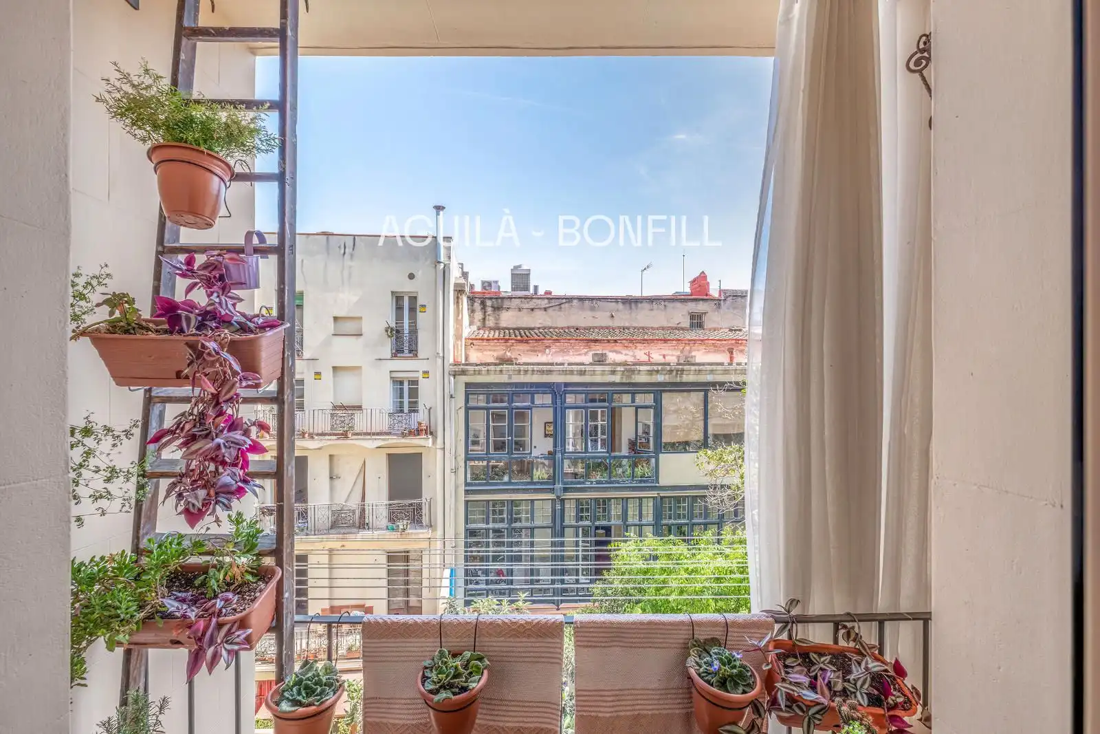 Terrasse von Wohnung zum Verkauf in Barcelona mit Klimaanlage, Heizung und Parkett