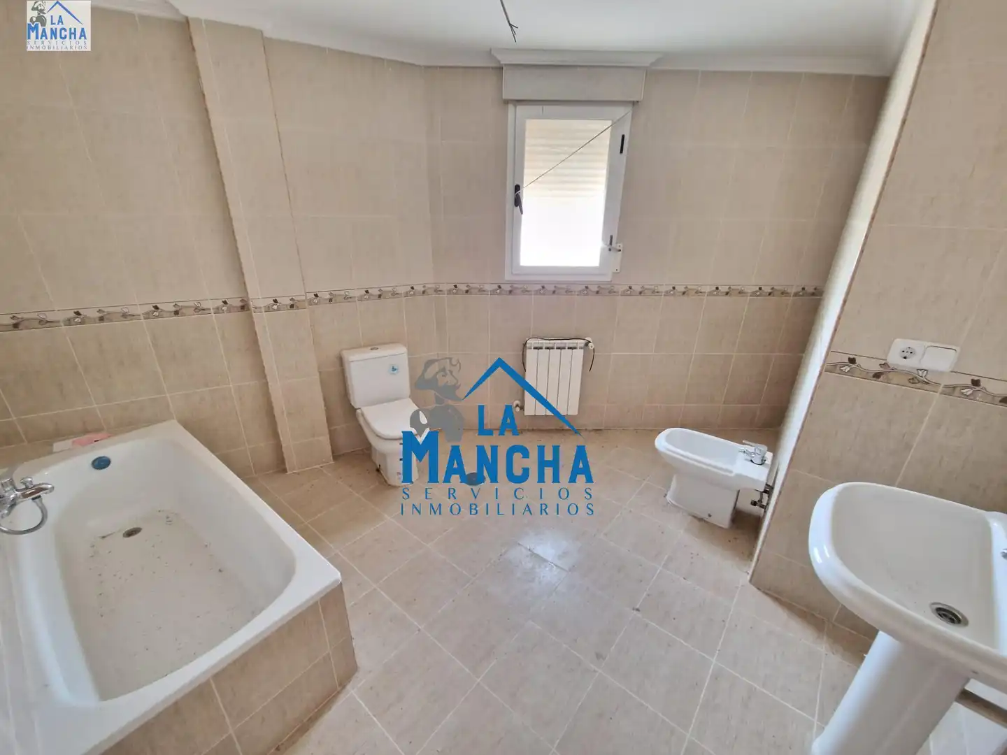 Casa adosada en venta en ROMMEL FERNANDEZ, Pedanías - Extrarradio