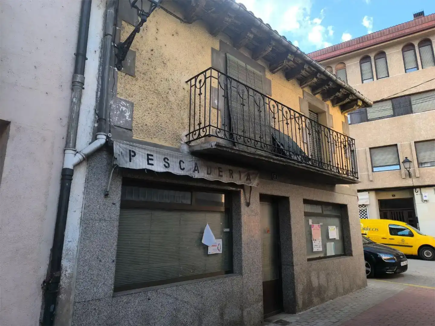 Vista exterior de Local en venta en San Leonardo de Yagüe