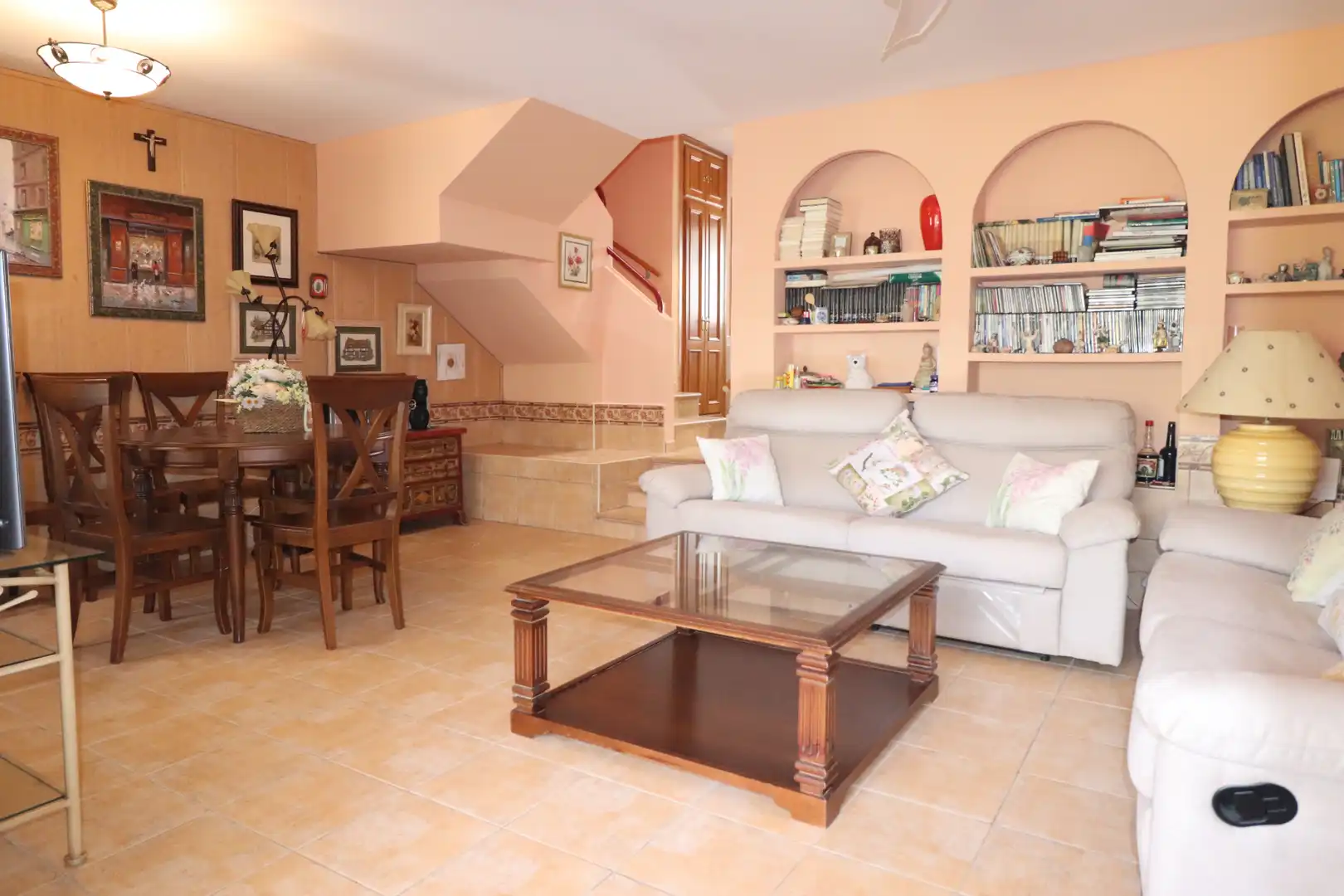 Sala de estar de Casa adosada en venta en Casares con Terraza, Amueblado y Alarma