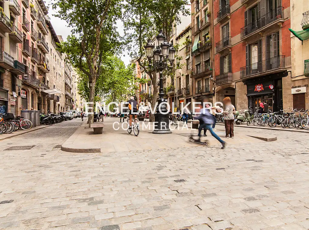 Vista exterior de Local de lloguer en Barcelona amb Aire condicionat, Calefacció i Terrassa