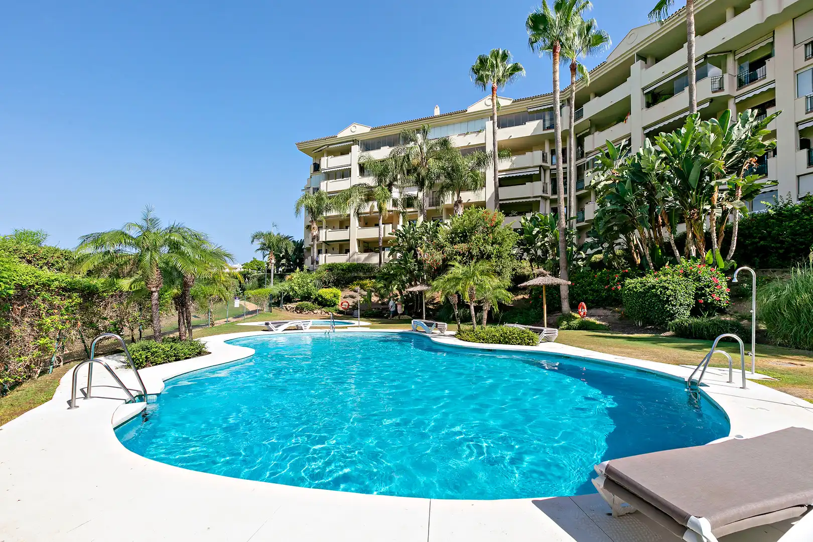 Swimming pool of Apartments for sale in Marbella  with Terrace and Internet