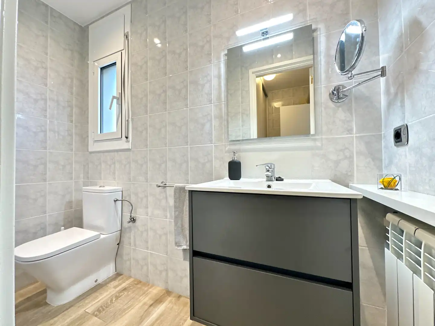 Baño de Casa adosada en venta en Campdevànol con Calefacción, Terraza y Horno
