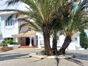 Chalet con piscina en venta en Calle DE LA ESTRELLA-UR C. GOLF 138