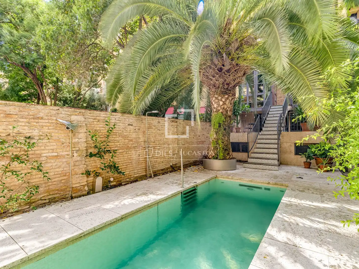 Piscina de Piso en venta en Barcelona con Aire acondicionado, Calefacción y Jardín privado