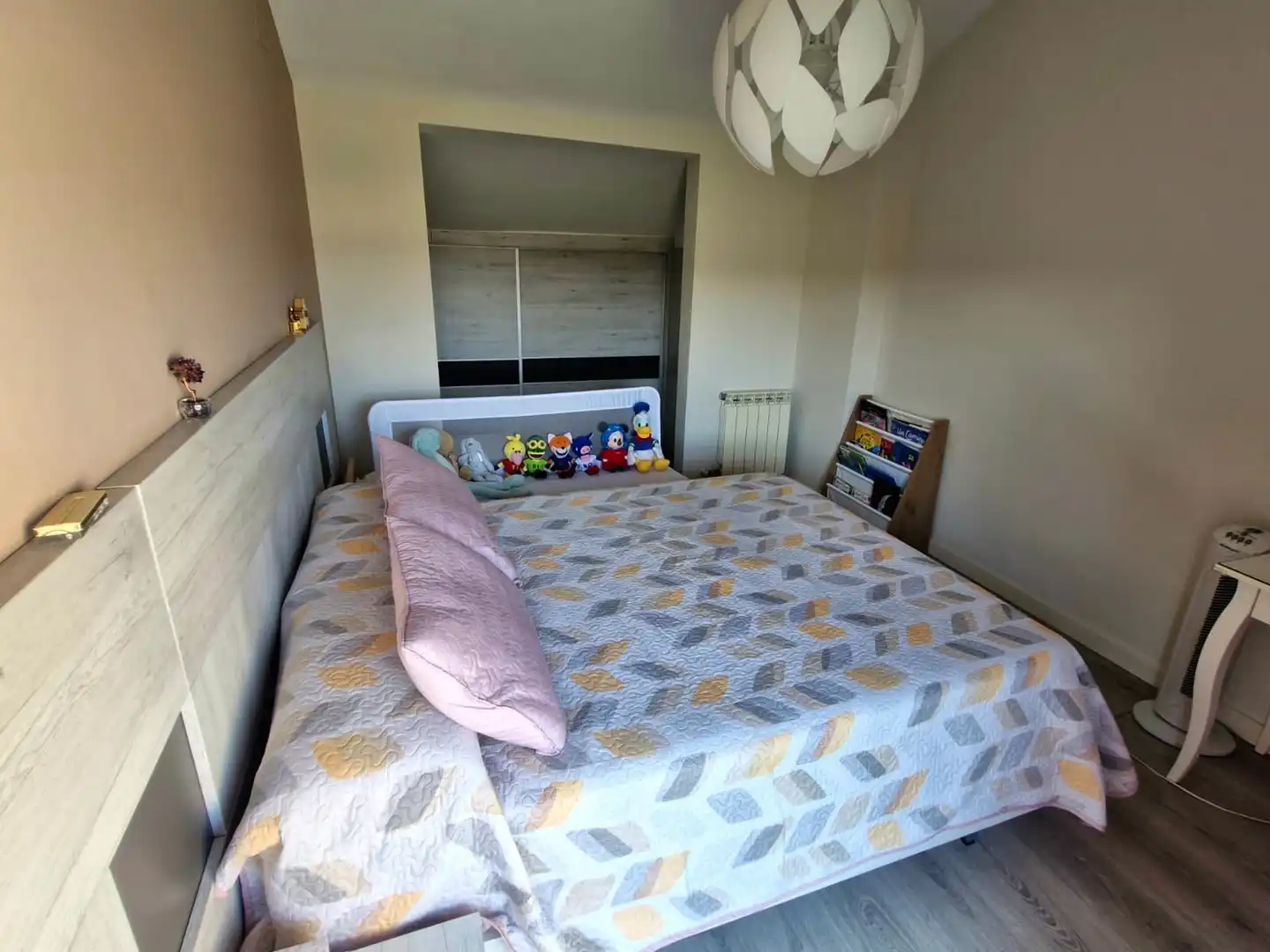 Dormitori de Pis en venda en Sant Andreu de la Barca amb Calefacció, Parquet i Terrassa