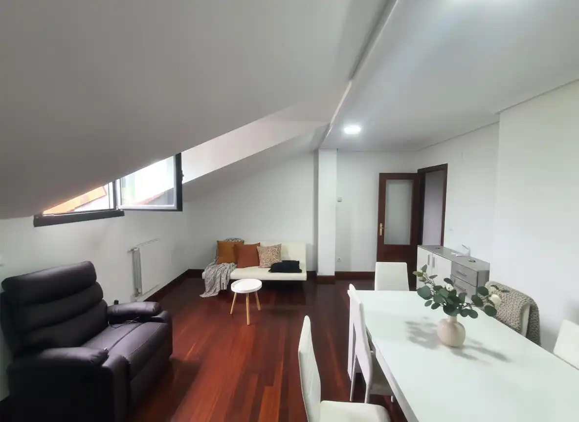 Sala de estar de Ático en venta en Ribamontán al Monte