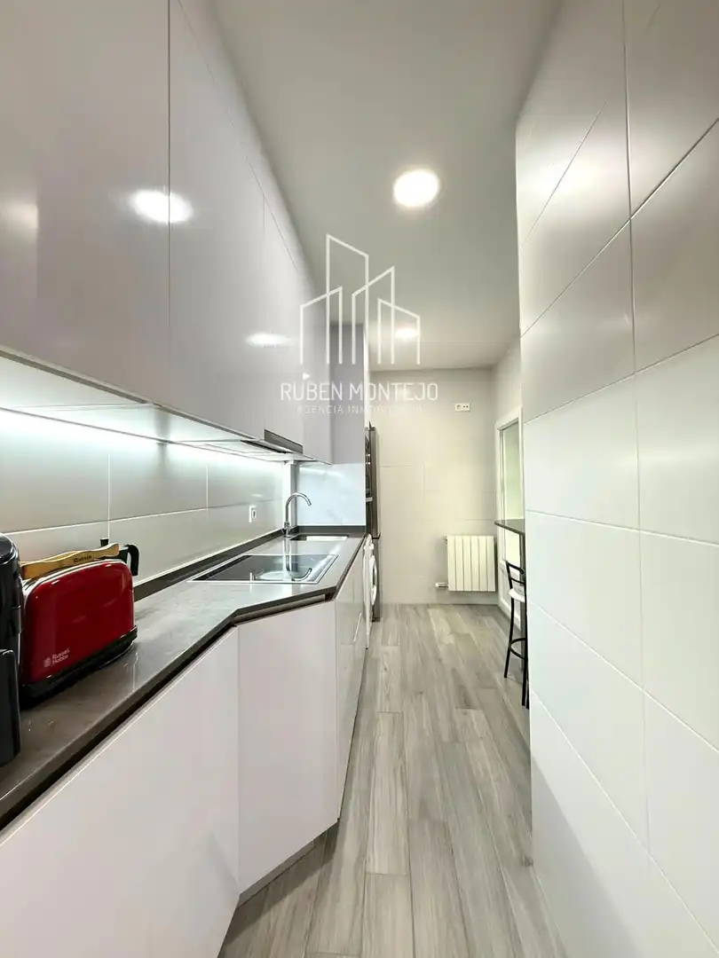 Kitchen of Flat for rent in Salamanca  with Heating, Terrace and Storage room