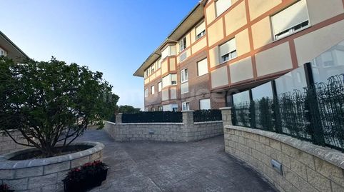 Foto 4 de Piso en venta en Calle Damaso Alonso, 54, Peñacastillo - Nueva Montaña, Santander