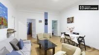 Living room of Flat to rent in  Madrid Capital  with Air Conditioner and Balcony