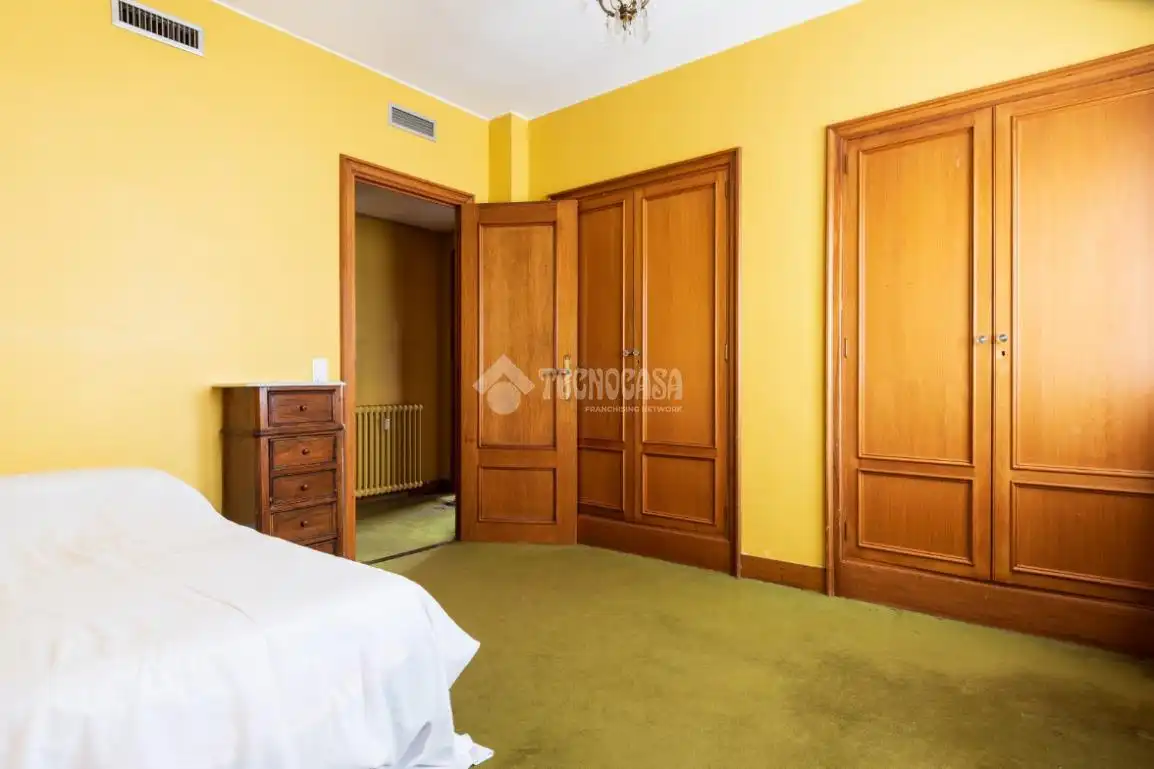 Habitación de Piso en venta en Zaragoza con Calefacción, Terraza y Balcón