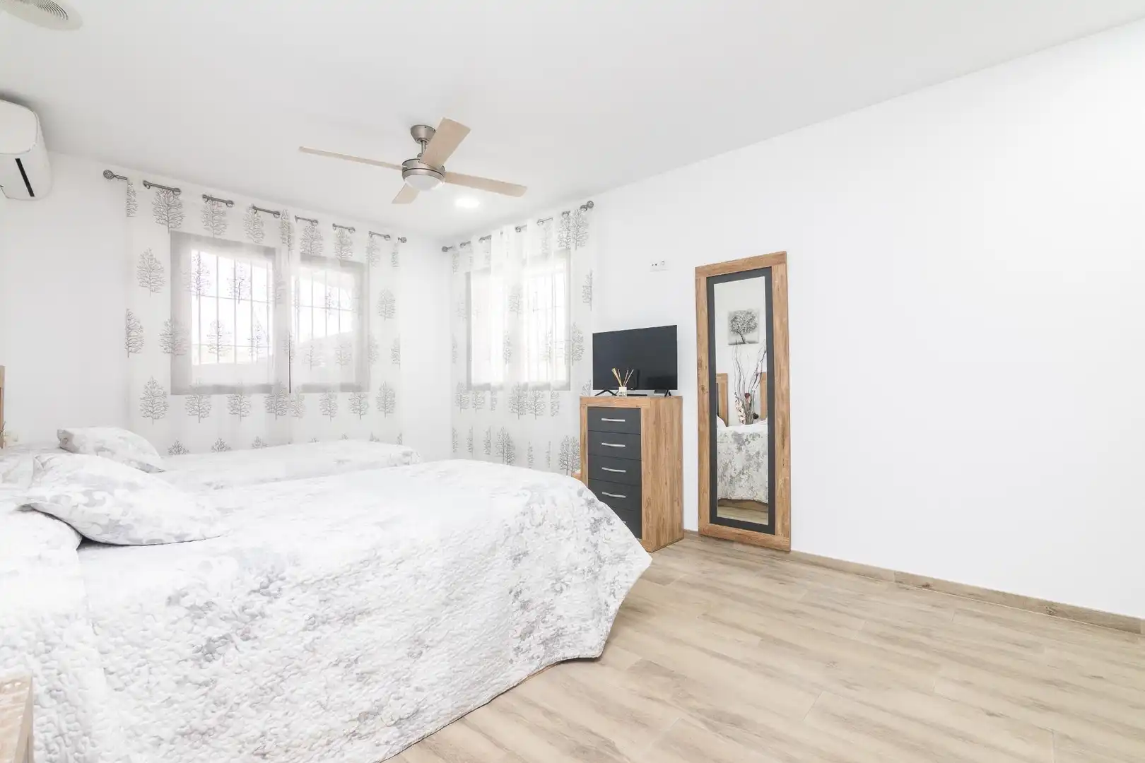 Bedroom of Houses for sale in Elche / Elx  with Private garden, Terrace and Storage room