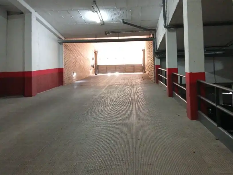 Parking of Garage for rent in Norte