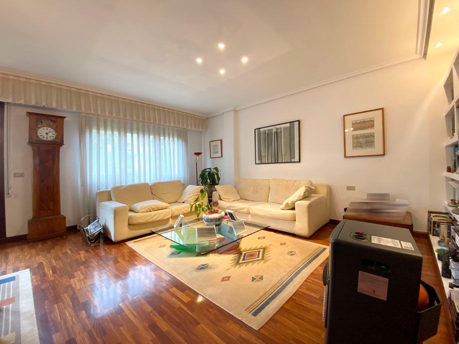 Living room of House or chalet for sale in Vitoria - Gasteiz  with Heating, Private garden and Parquet flooring