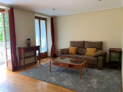 Living room of Apartment to rent in Ferrol  with Heating, Parquet flooring and Storage room