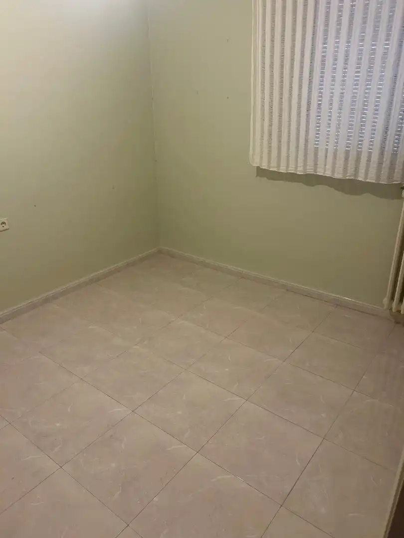 Habitación de Piso en venta en Lleida con Calefacción, Parquet y Amueblado