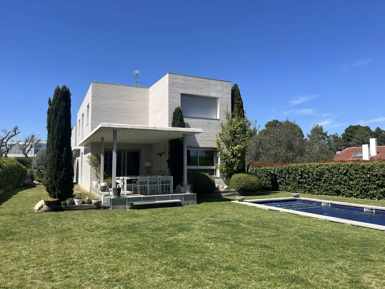 Vista exterior de Casa o xalet en venda en Girona amb Aire condicionat, Calefacció i Jardí privat