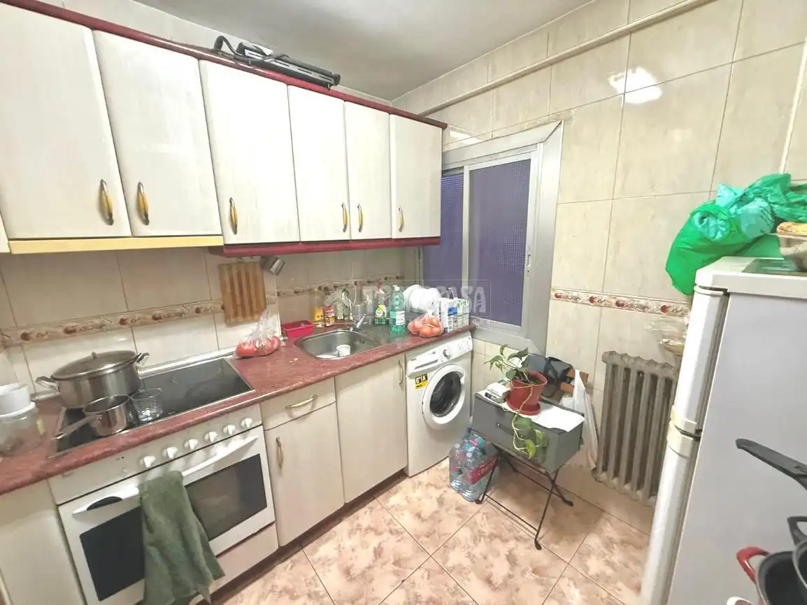 Cocina de Piso en venta en Zaragoza con Calefacción