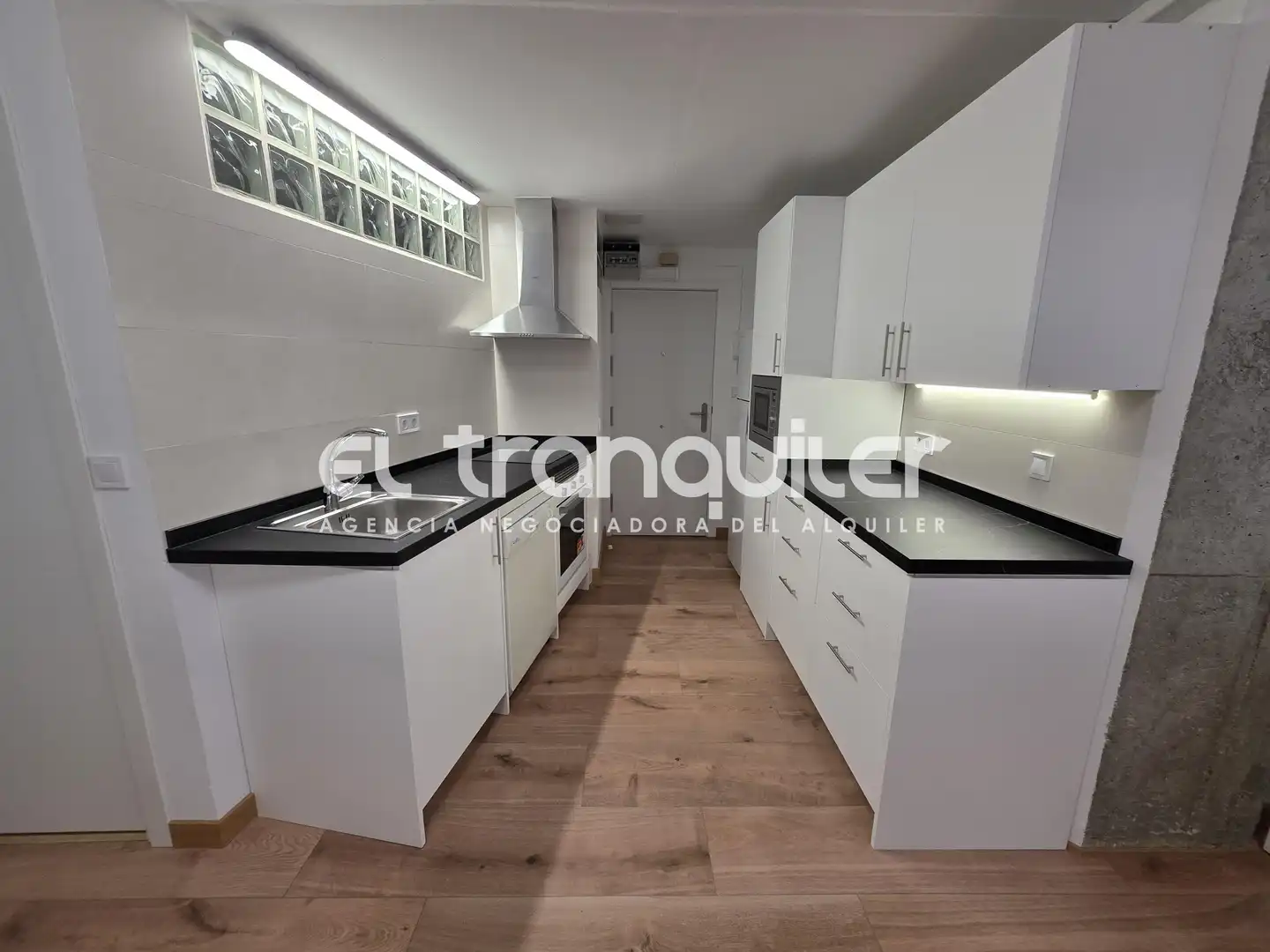 Küche von Wohnung zur Miete in Madrid mit Klimaanlage, Terrasse und Möbliert