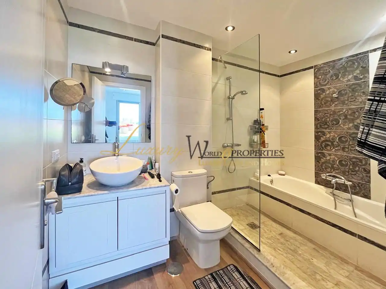 Bany de Casa o xalet en venda en Santiago del Teide amb Aire condicionat, Terrassa i Piscina