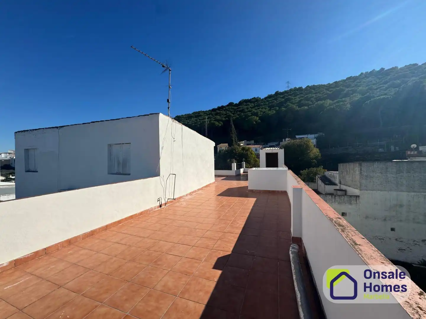 Vista exterior de Ático en venta en Alhaurín El Grande con Aire acondicionado, Terraza y Trastero