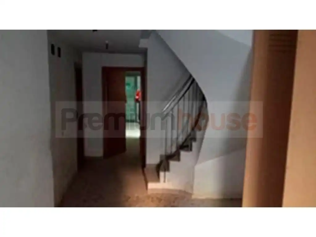 Buildings for sale in Esplugues de Llobregat
