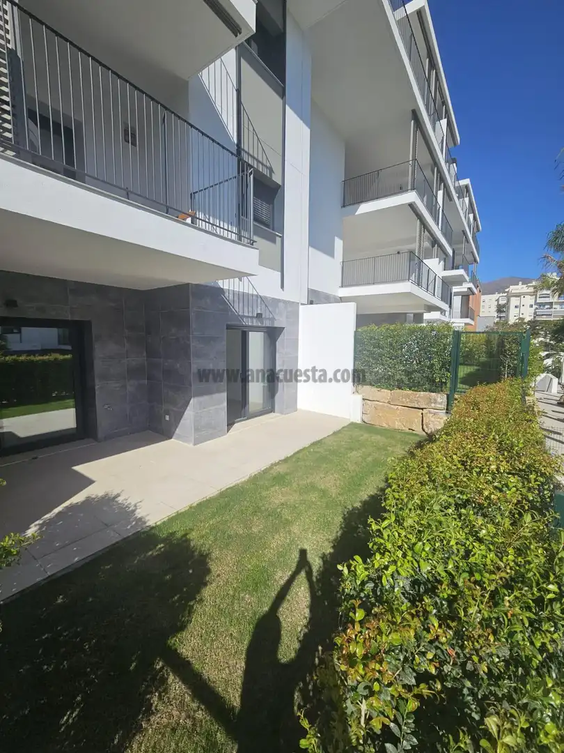 Jardín de Apartamento en venta en Estepona con Aire acondicionado, Terraza y Piscina comunitaria