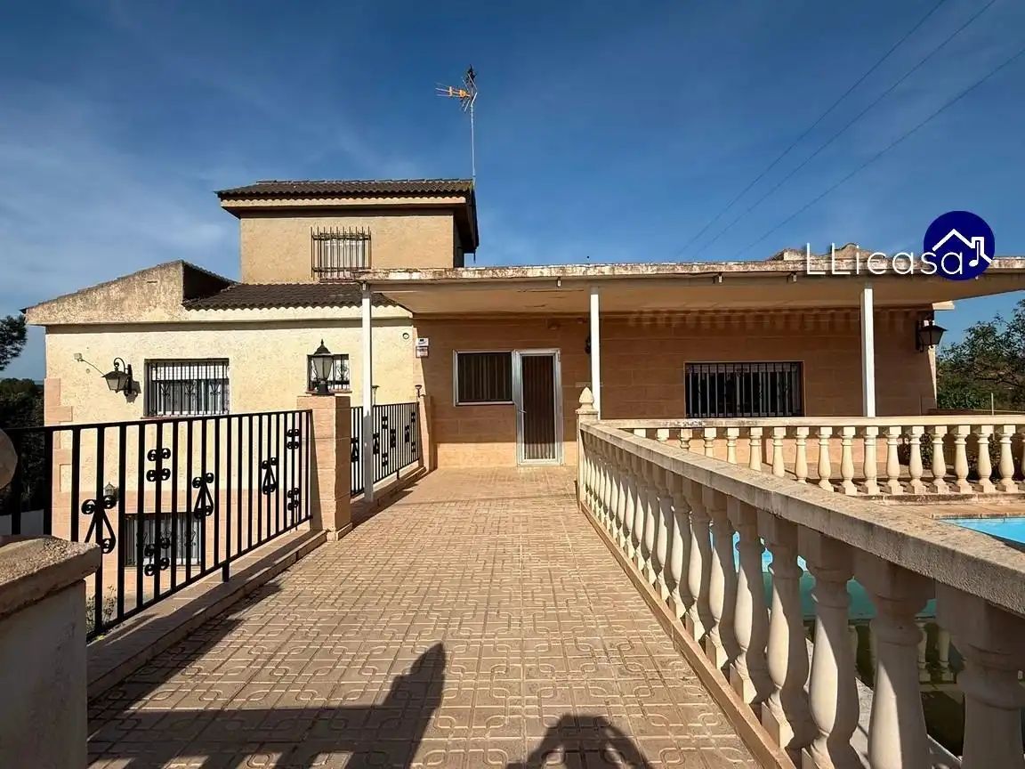 Casa o xalet en venda a Urbanizaciones , Llíria