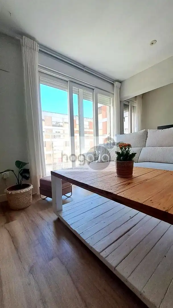 Sala de estar de Piso de alquiler en Sevilla con Aire acondicionado, Amueblado y Balcón