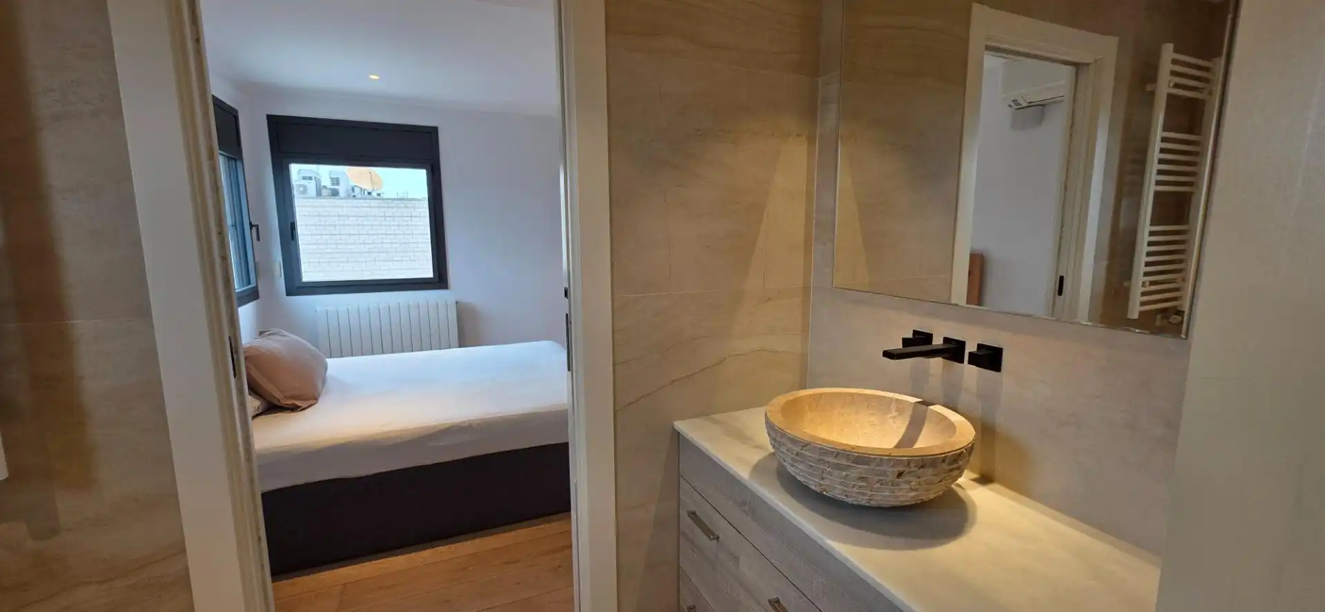 Baño de Apartamento en venta en Ciutat Vella