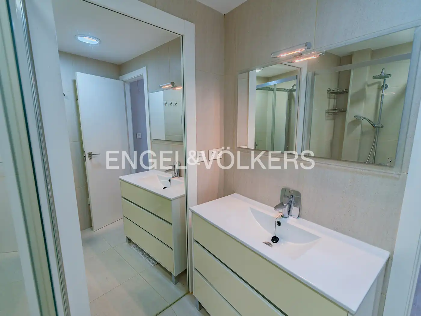 Bathroom of Flat for sale in Alicante / Alacant  with Air Conditioner, Heating and Terrace