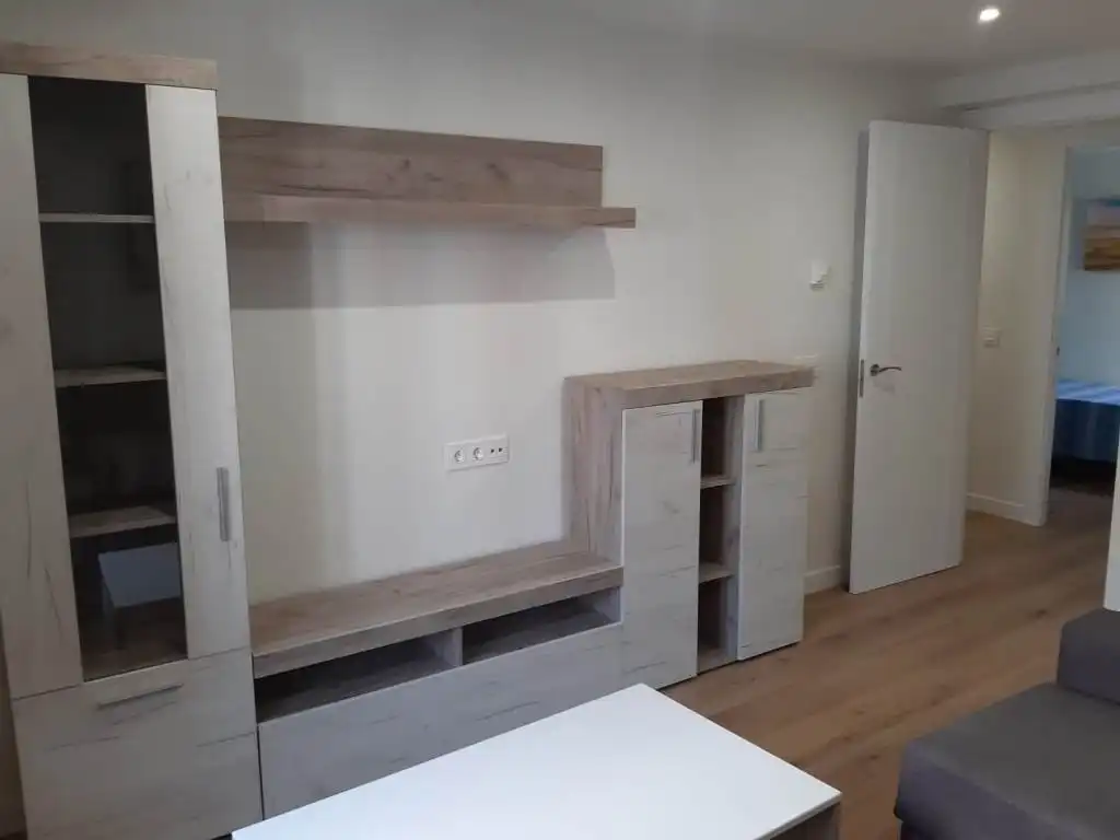 Habitación de Apartamento en venta en Burgos con Calefacción y Amueblado