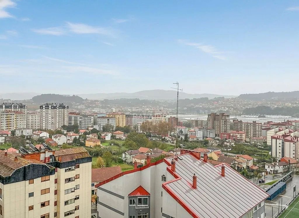 Vista exterior de Pis en venda en Vigo  amb Calefacció, Parquet i Terrassa