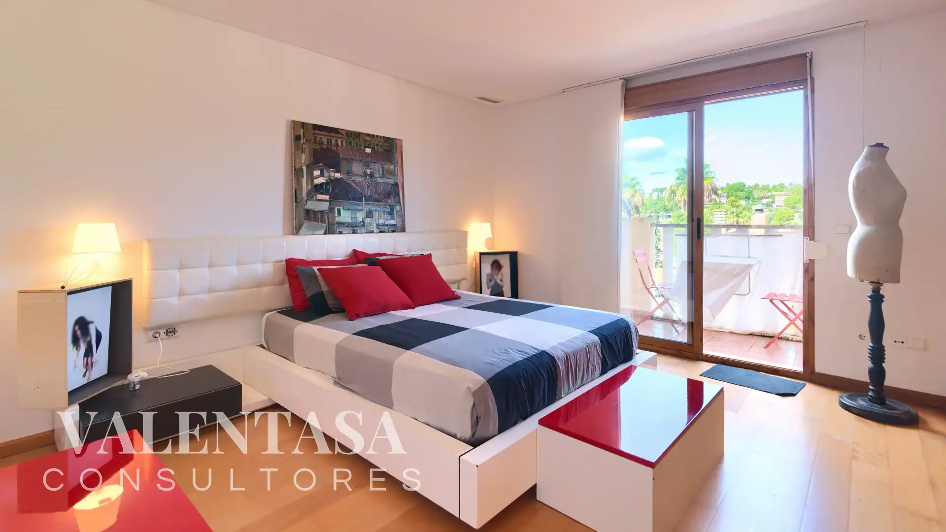 Bedroom of Detached homes for sale in Chiva  with Air Conditioner, Private garden and Terrace