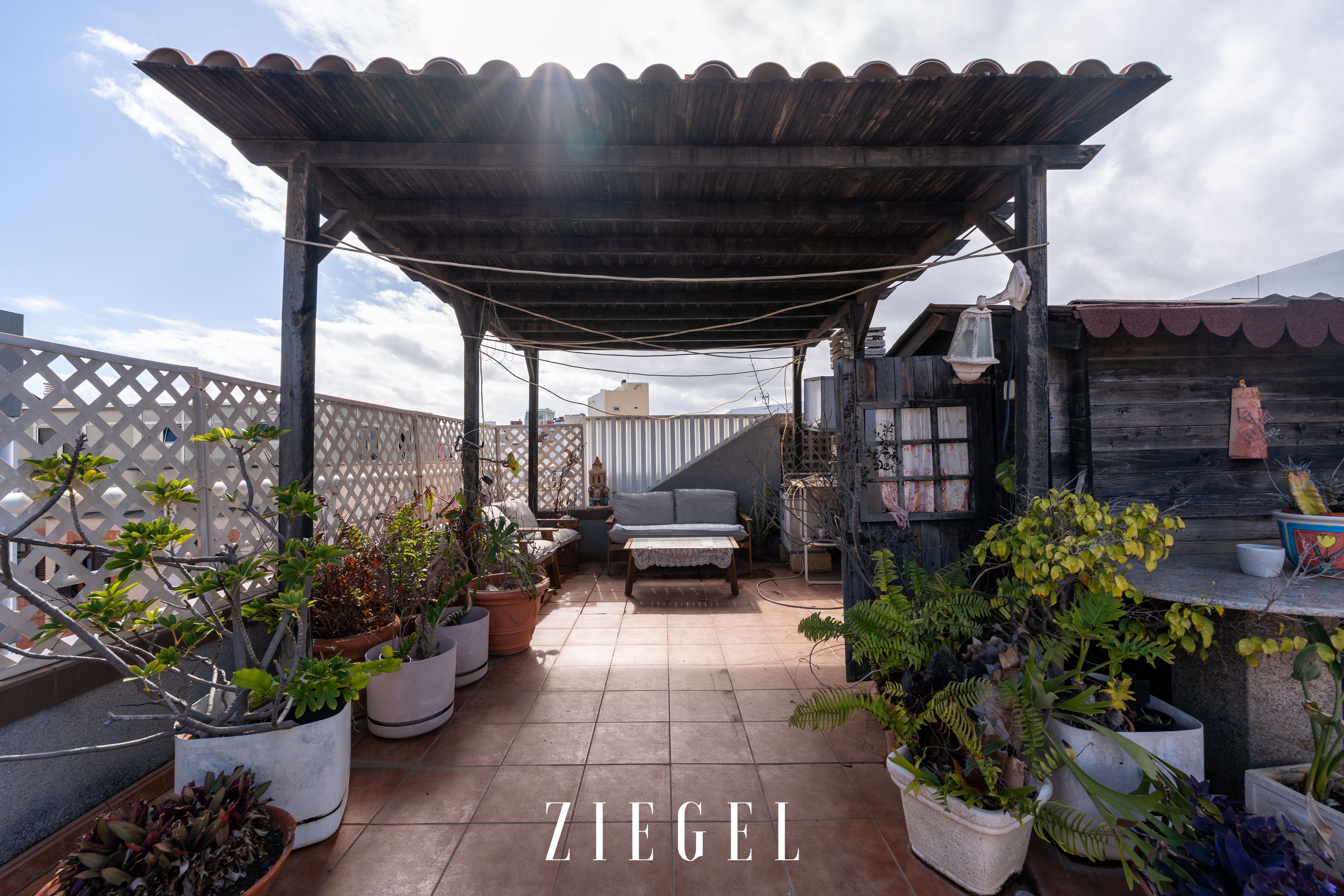 Terrace of Flat for sale in Las Palmas de Gran Canaria  with Terrace and Storage room