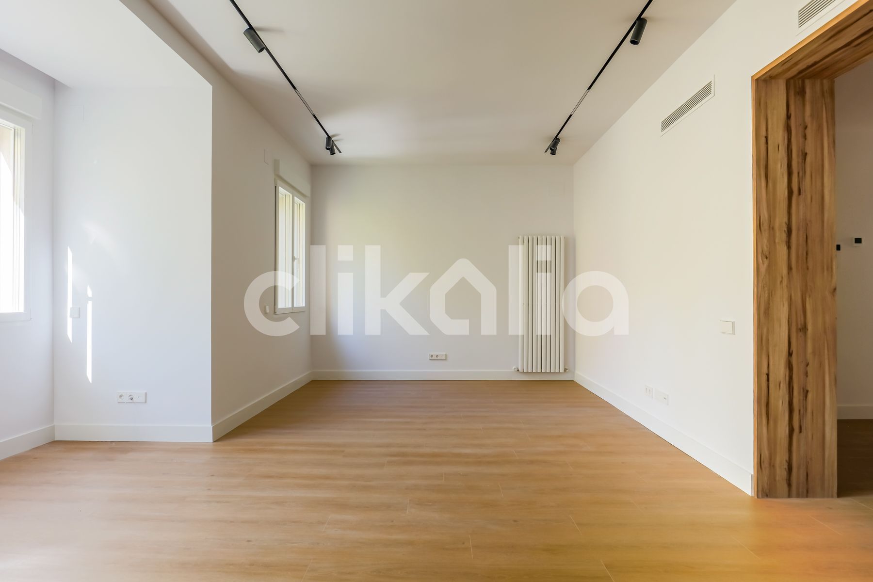 Flat for sale in  Madrid Capital  with Air Conditioner and Heating