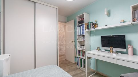 Foto 3 de Piso en venta en Calle de Fuengirola, Palomeras Sureste, Madrid Capital