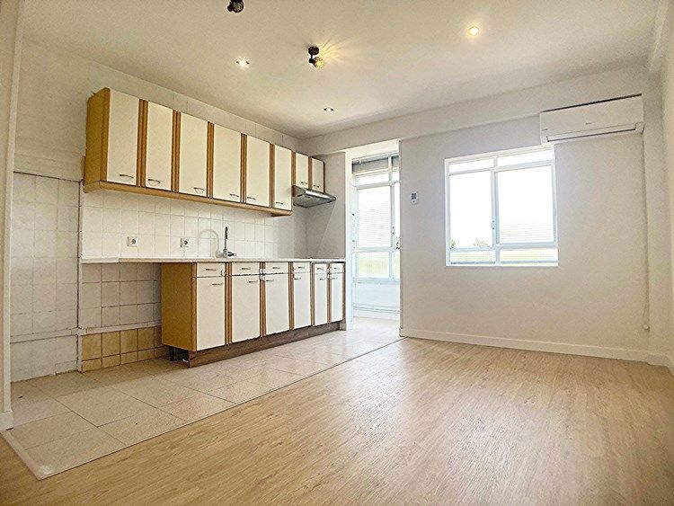 Kitchen of Flat to rent in  Madrid Capital  with Air Conditioner and Heating
