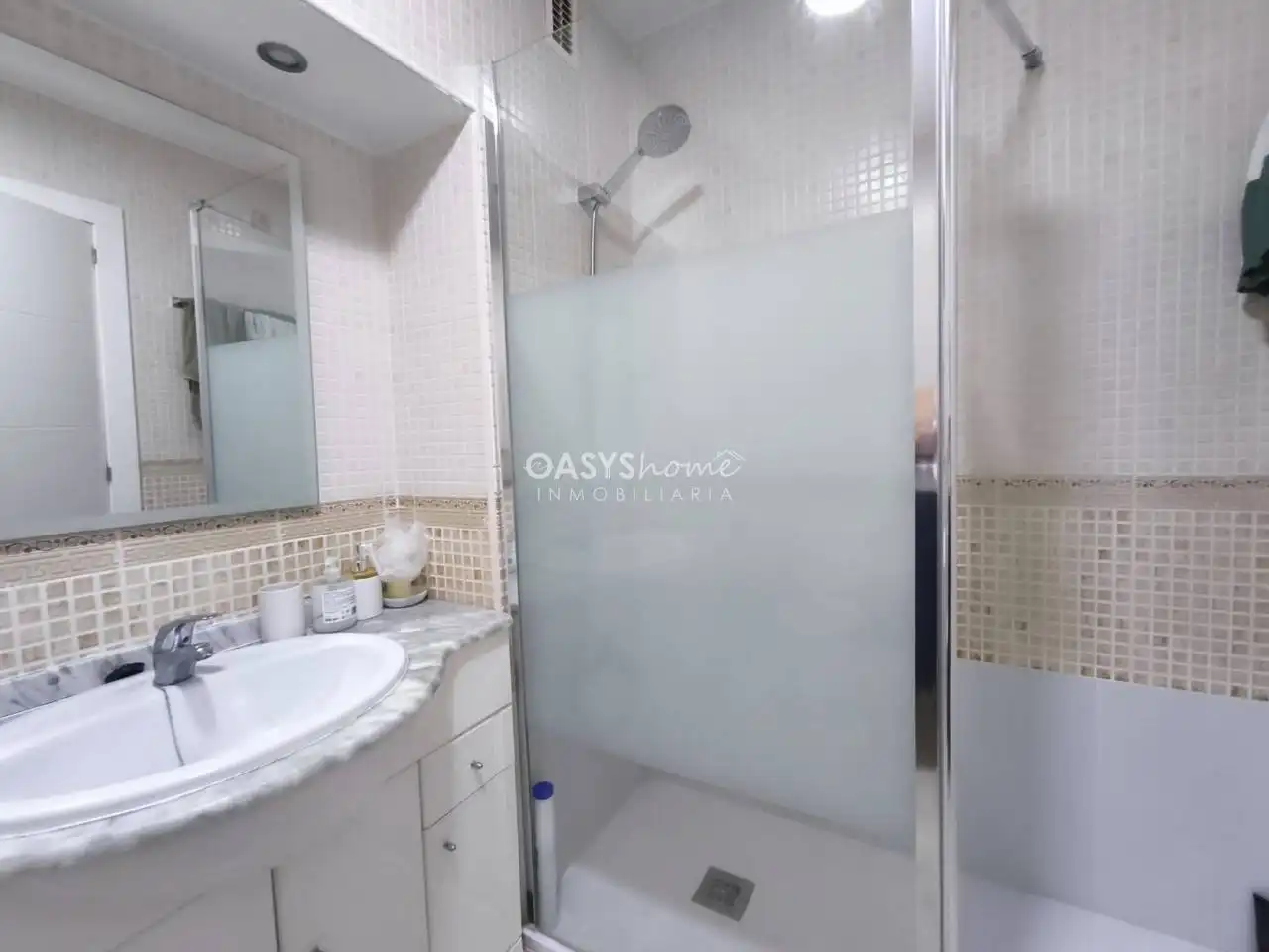 Baño de Piso de alquiler en La Manga del Mar Menor con Terraza, Trastero y Amueblado