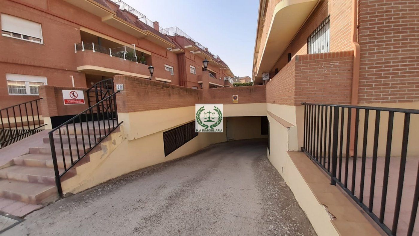 Exterior view of Garage for sale in Torrelaguna