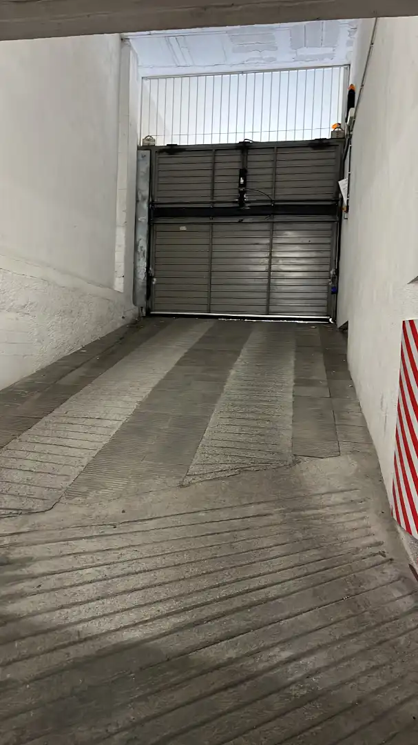 Parking of Garage for rent in Girona