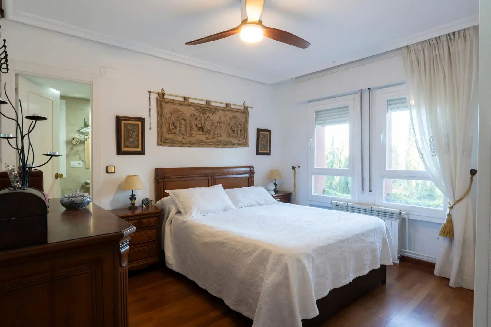 Schlafzimmer von Wohnung zum Verkauf in Jaén mit Klimaanlage, Heizung und Privatgarten