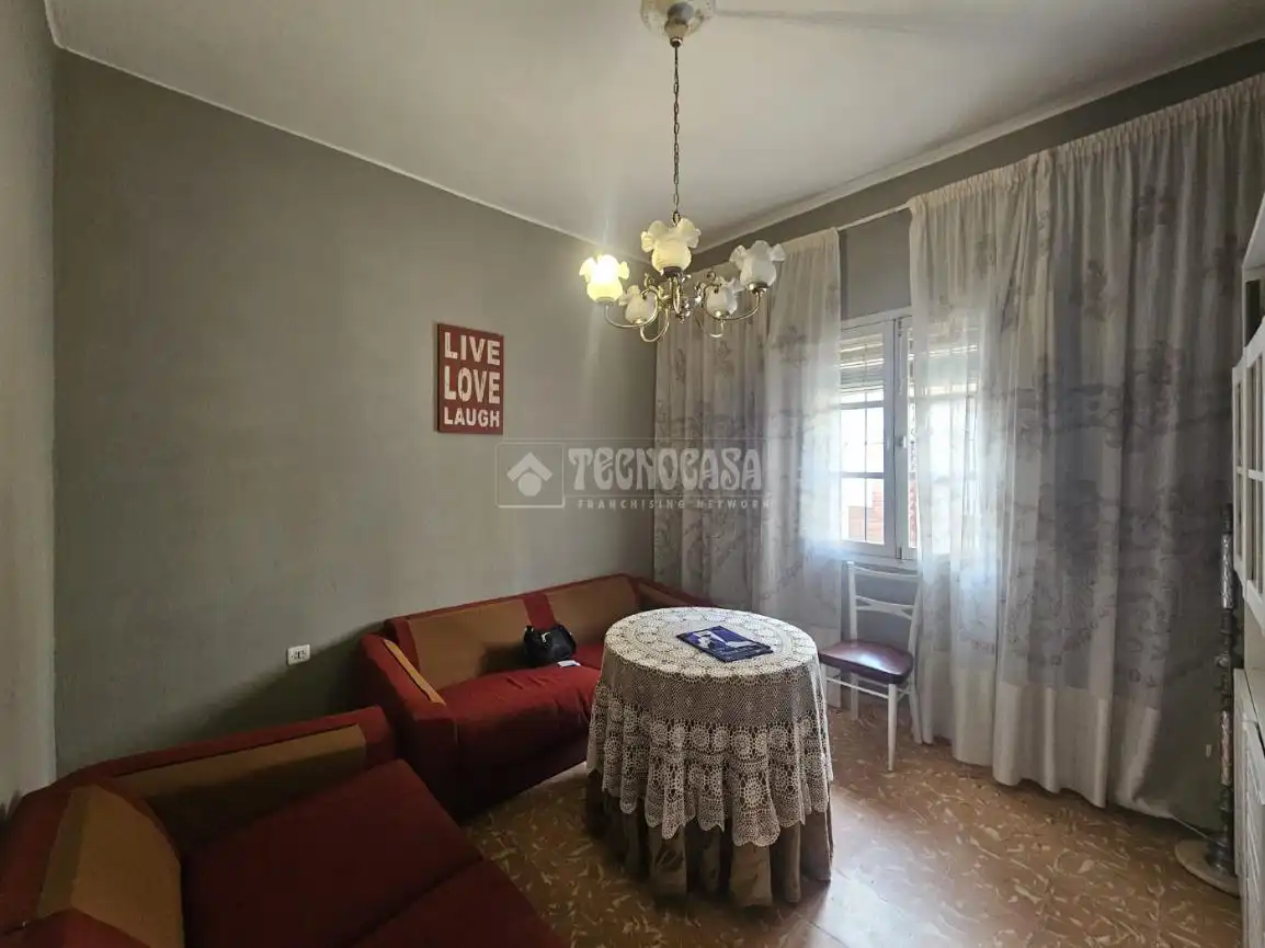 Sala d'estar de Casa adosada en venda en San Juan de Aznalfarache