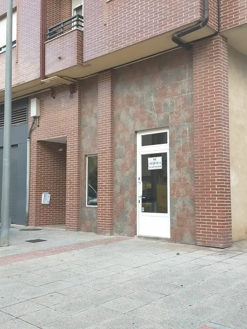 Local comercial de lloguer a Oyón-Oion