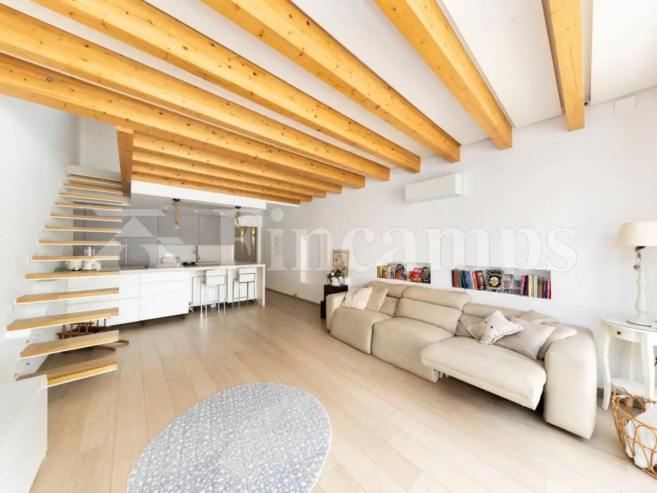Sala d'estar de Casa o xalet en venda en Sant Quirze del Vallès amb Aire condicionat, Calefacció i Jardí privat