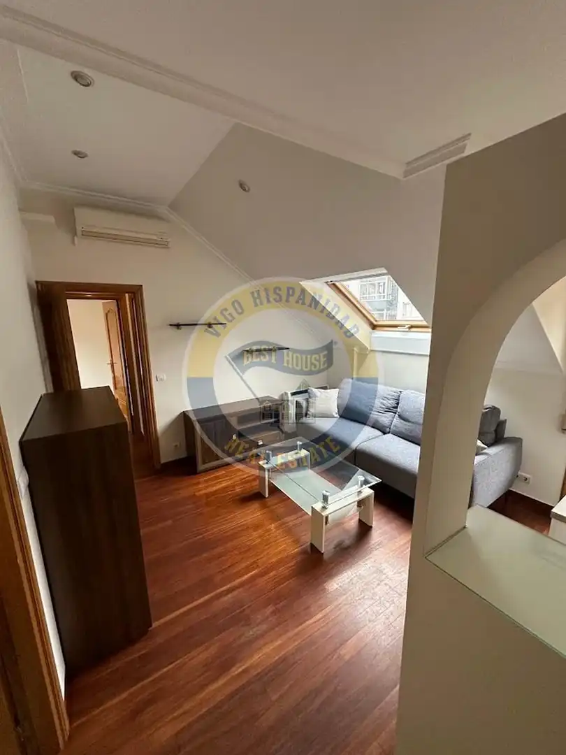 Sala de estar de Ático en venta en Vigo  con Aire acondicionado, Calefacción y Parquet